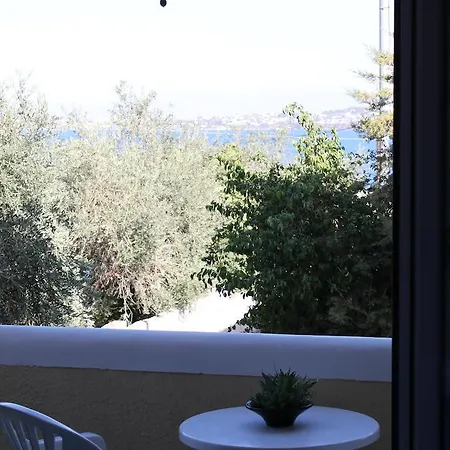 Alvi Perdika (Aegina)